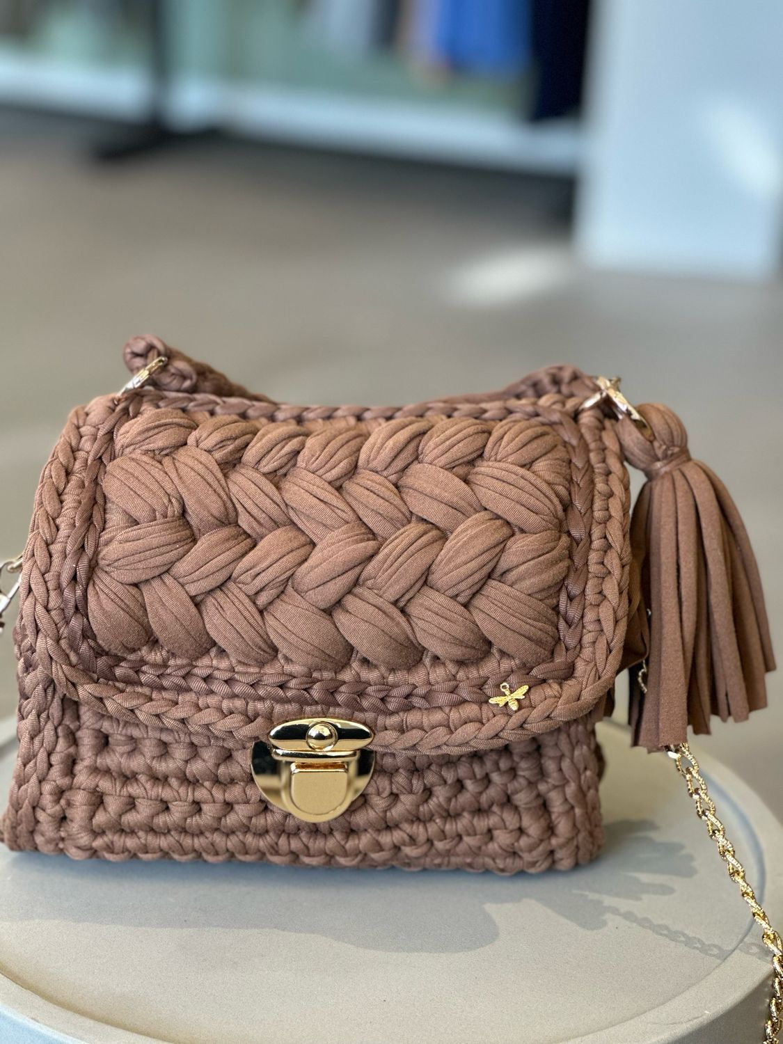 Bag mit Goldkette