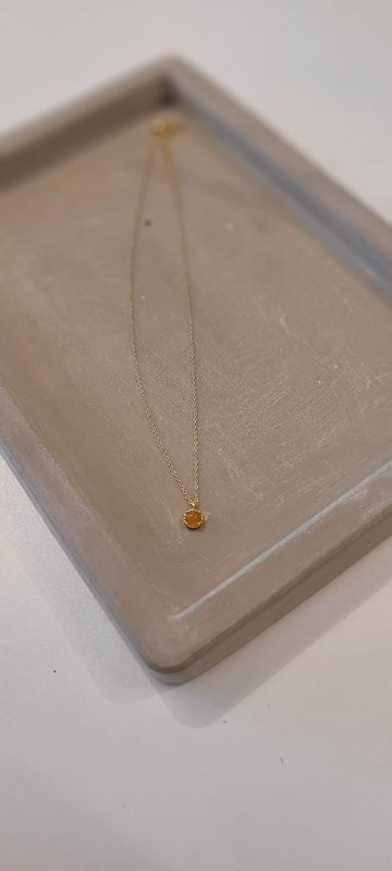 Kette mit Stein