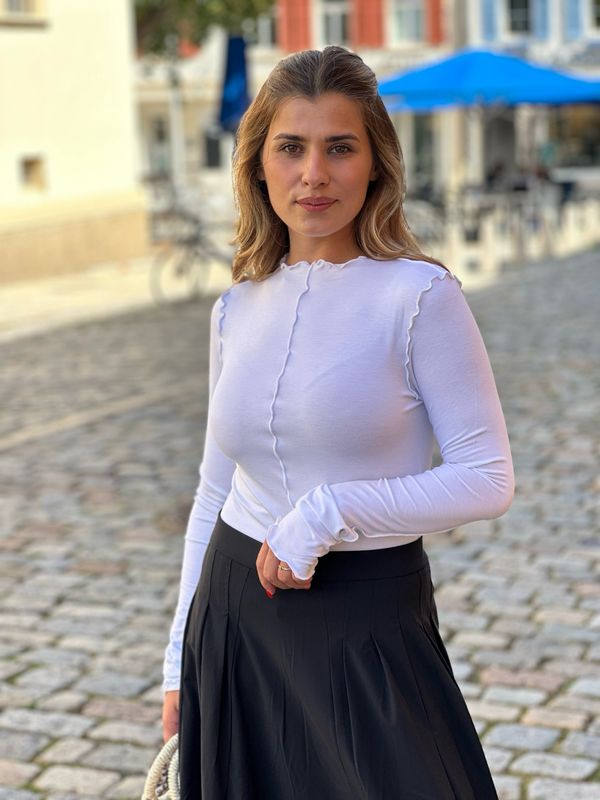 Short white
