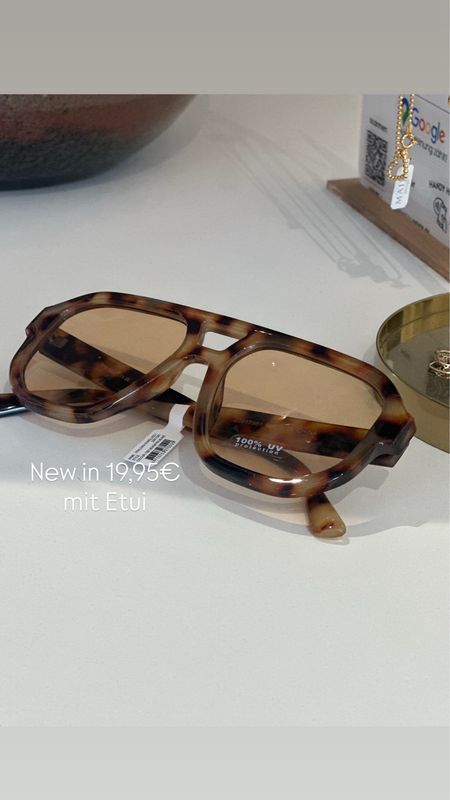 Brille mit Etui