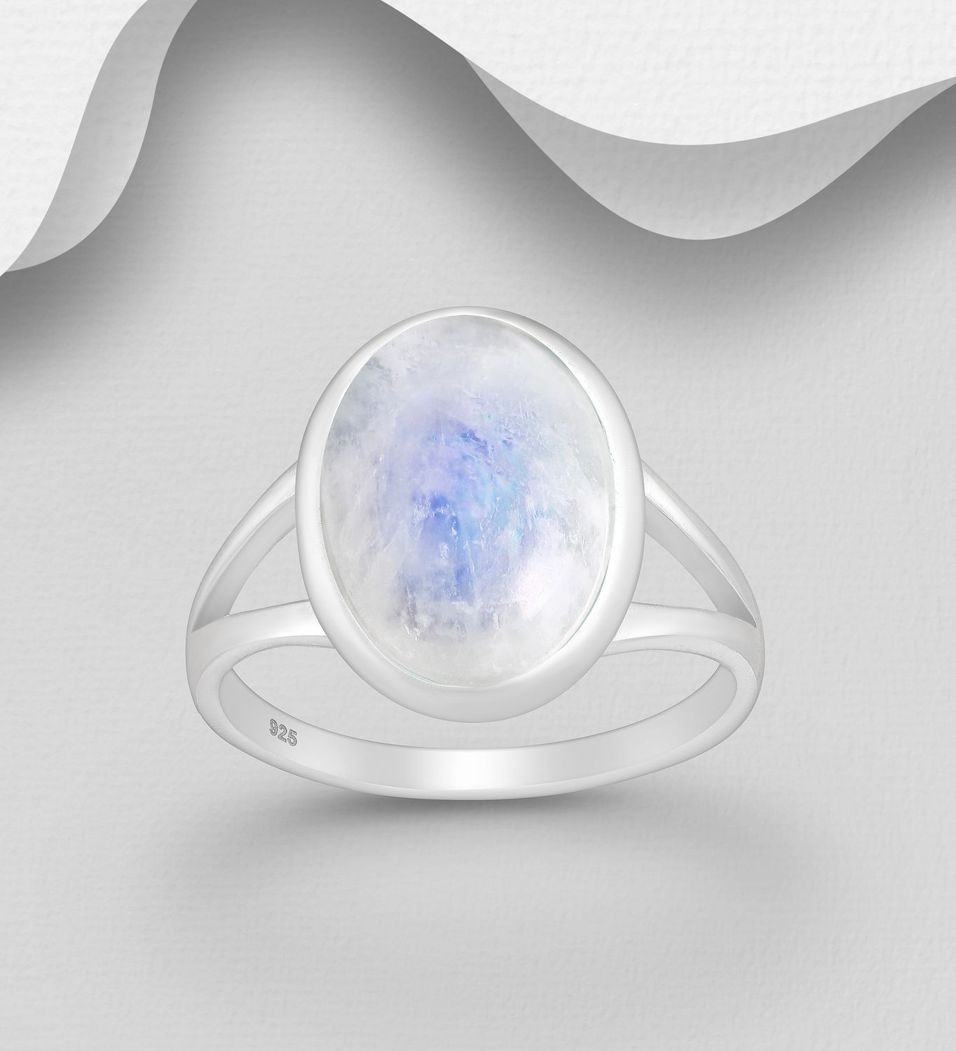 Silver ring with Moonstone