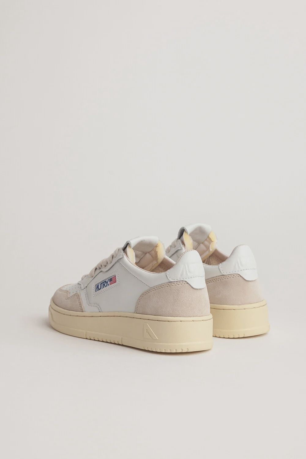 Medalist Low White Leather Suede W LS33
