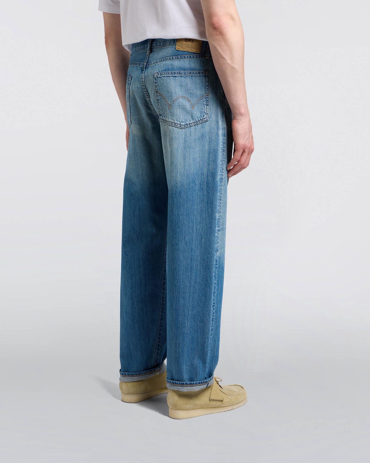 Loose Straight Kaihara Indigo Lightweight Red Selvage