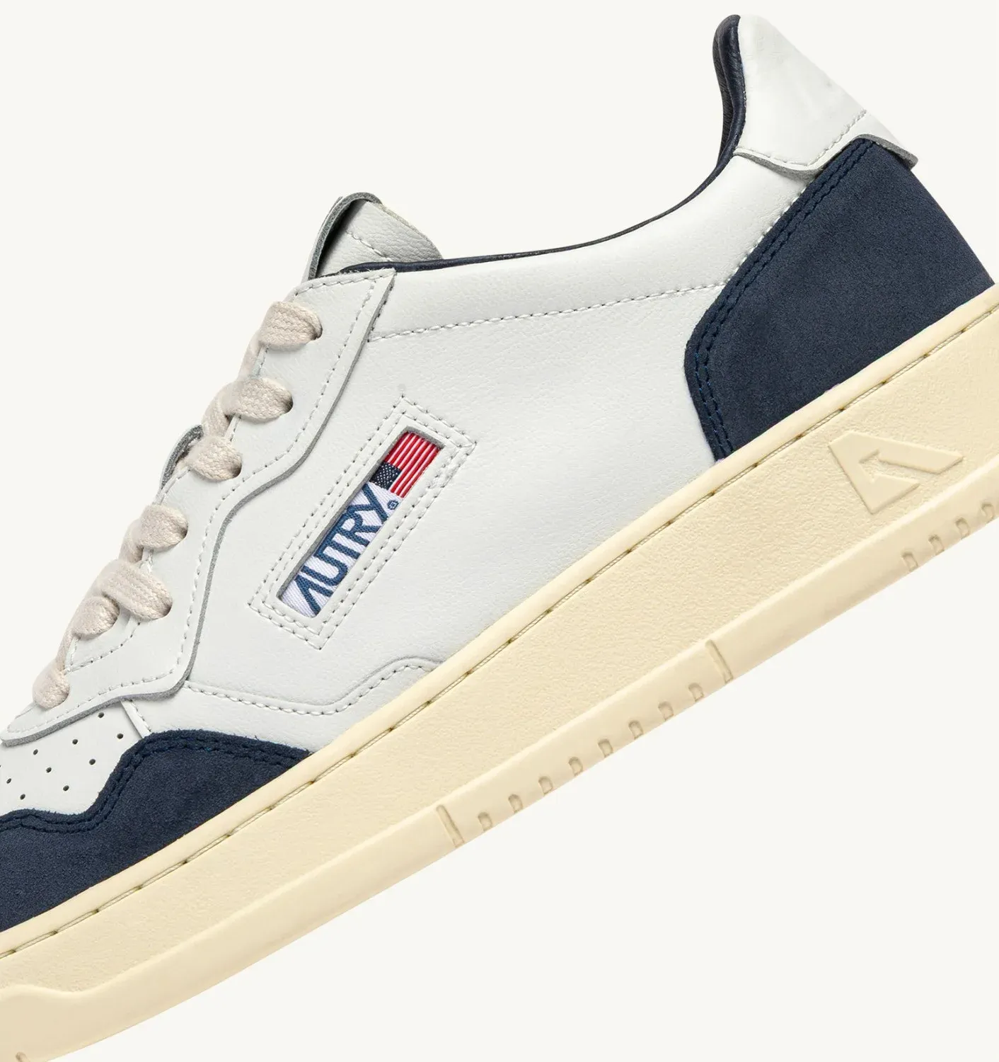 Medalist Laag Wit Kalf Leer Ocean Blauw Suede FT07