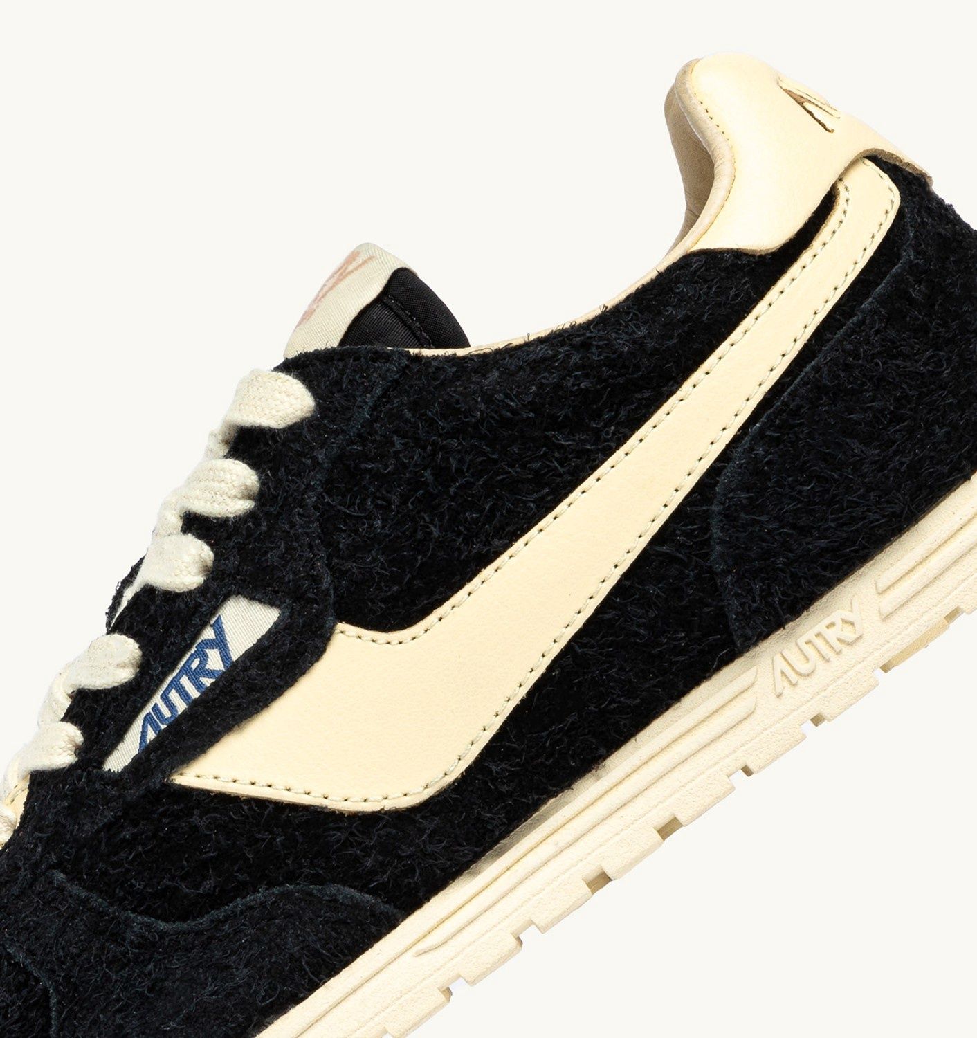 Windspin Laag Leer Suede Zwart Dames UB27
