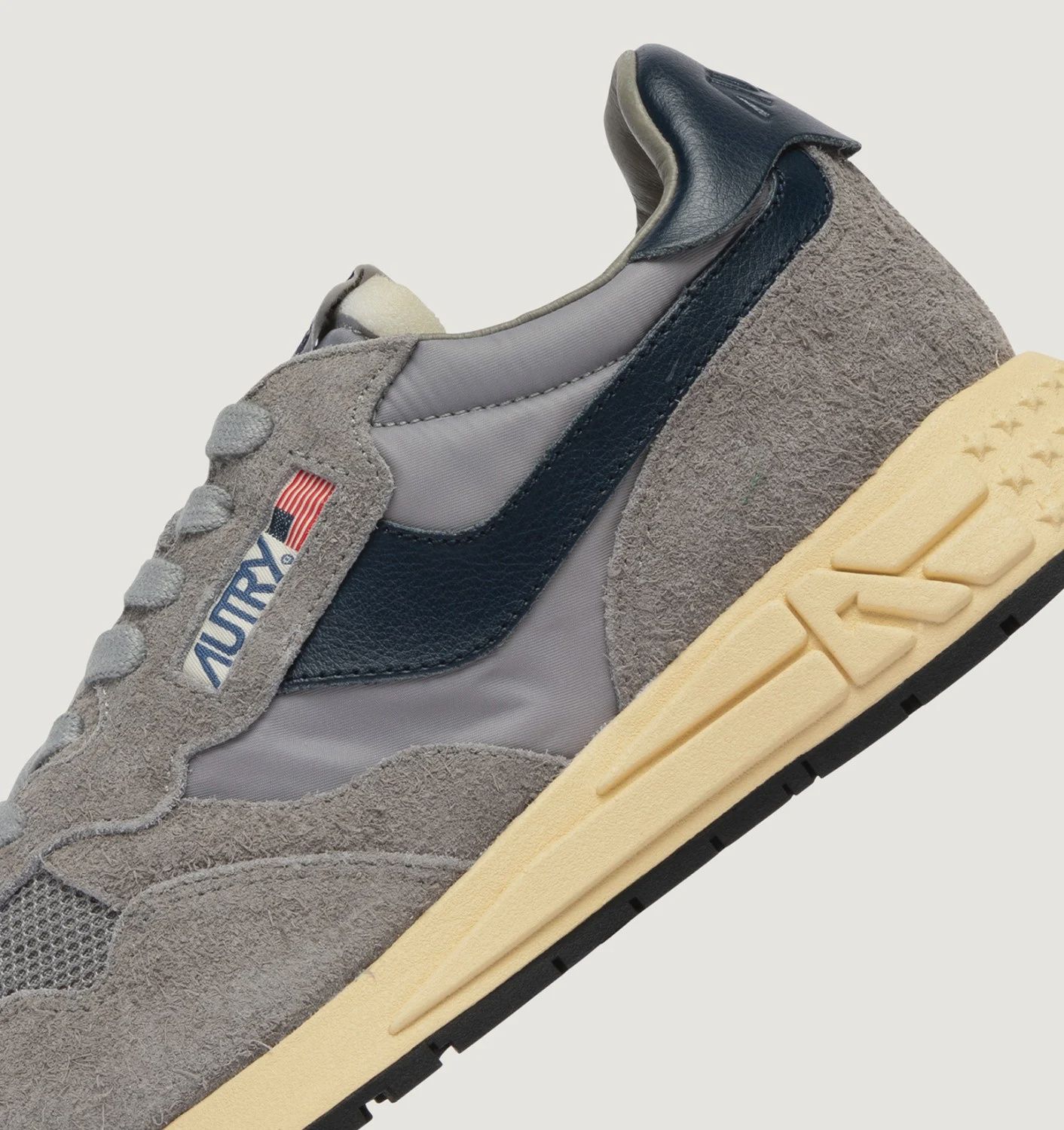 Autry Reelwind Laag Grijs Suede Heren UT42