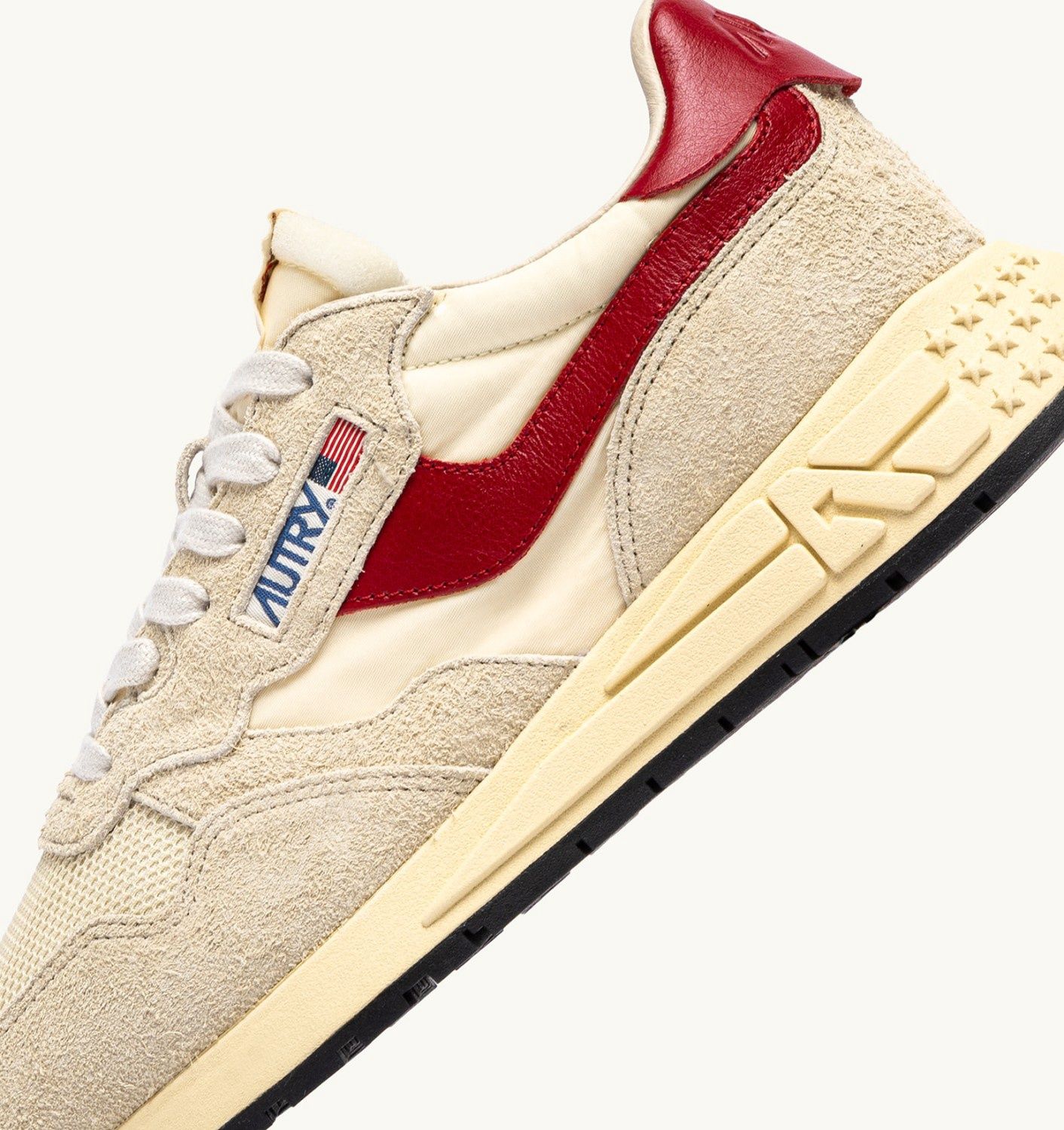 Autry Reelwind Laag Ecru Rood Suede Heren UT34
