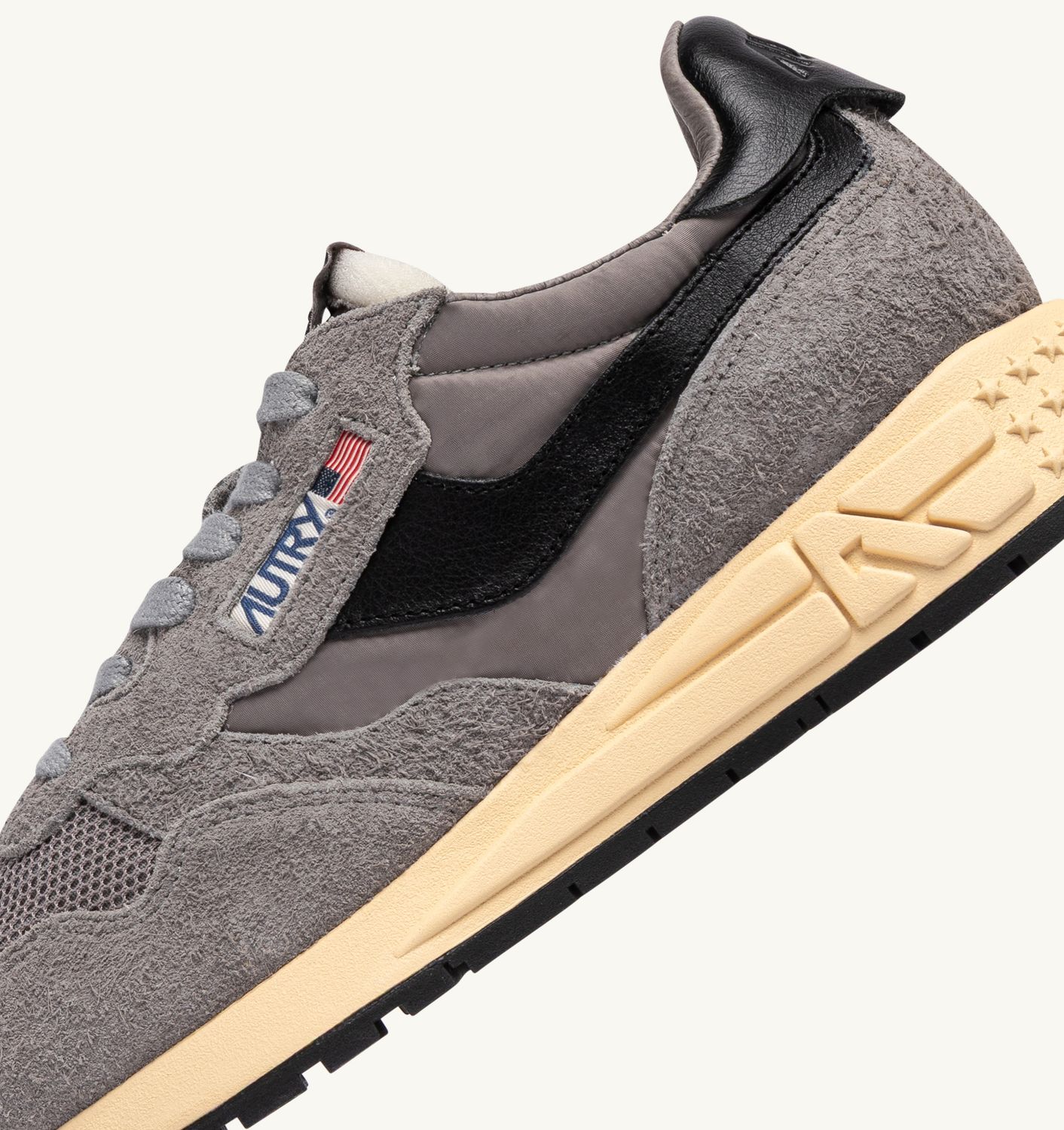 Autry Reelwind Laag Grijs Suede Heren UT53
