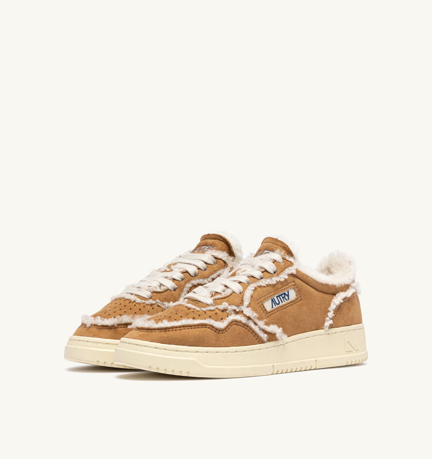 Autry Medalist Bruin Suede Leer Sheerling GQ01