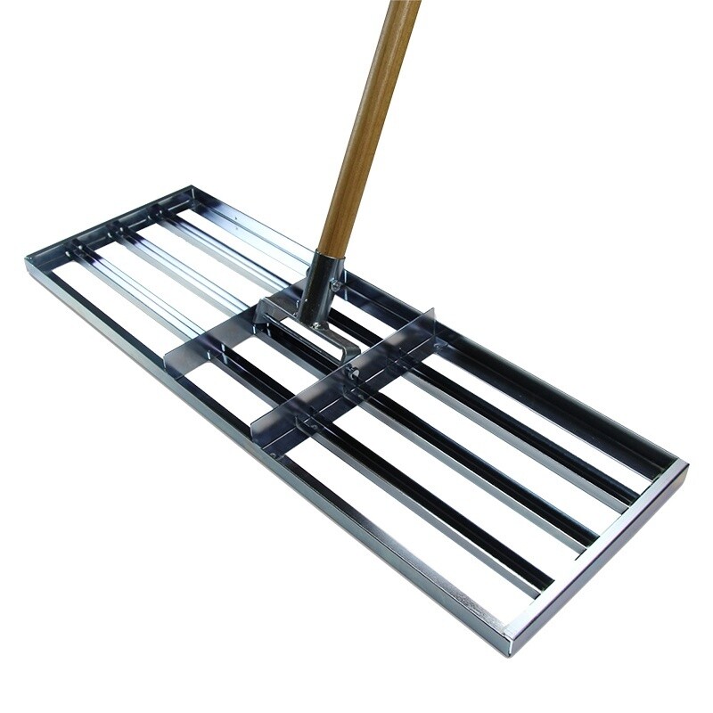 Level Lawns 30&quot; 760mm complete with handle