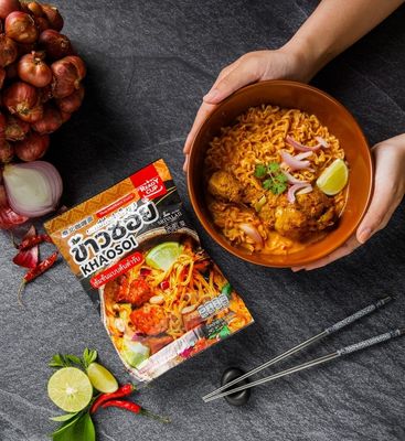 SRIVALAII Instant Khaosoi noodles
