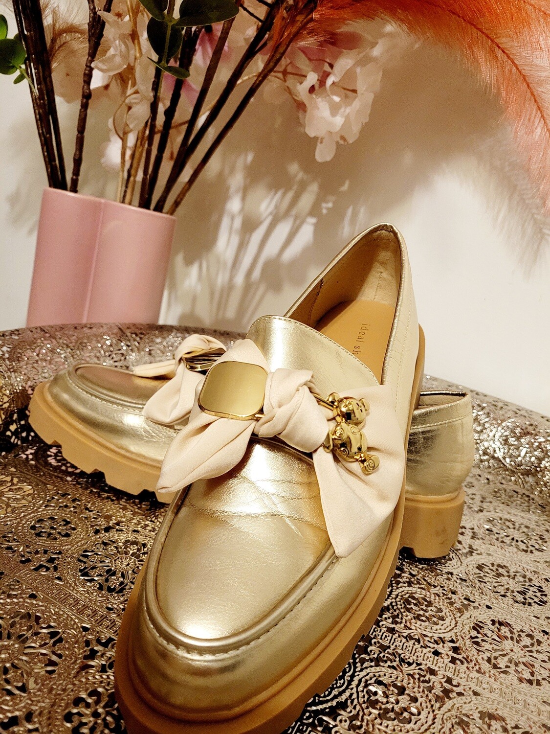 Gold Shoe