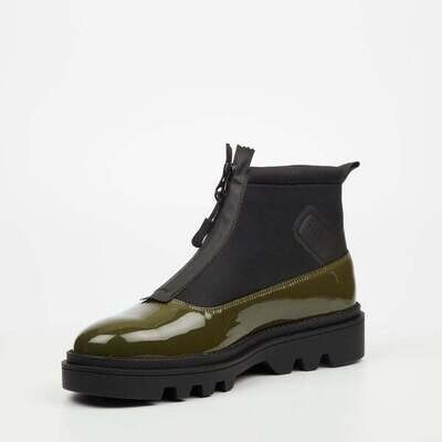 Vinchey Faux Patent Lycra Shoes