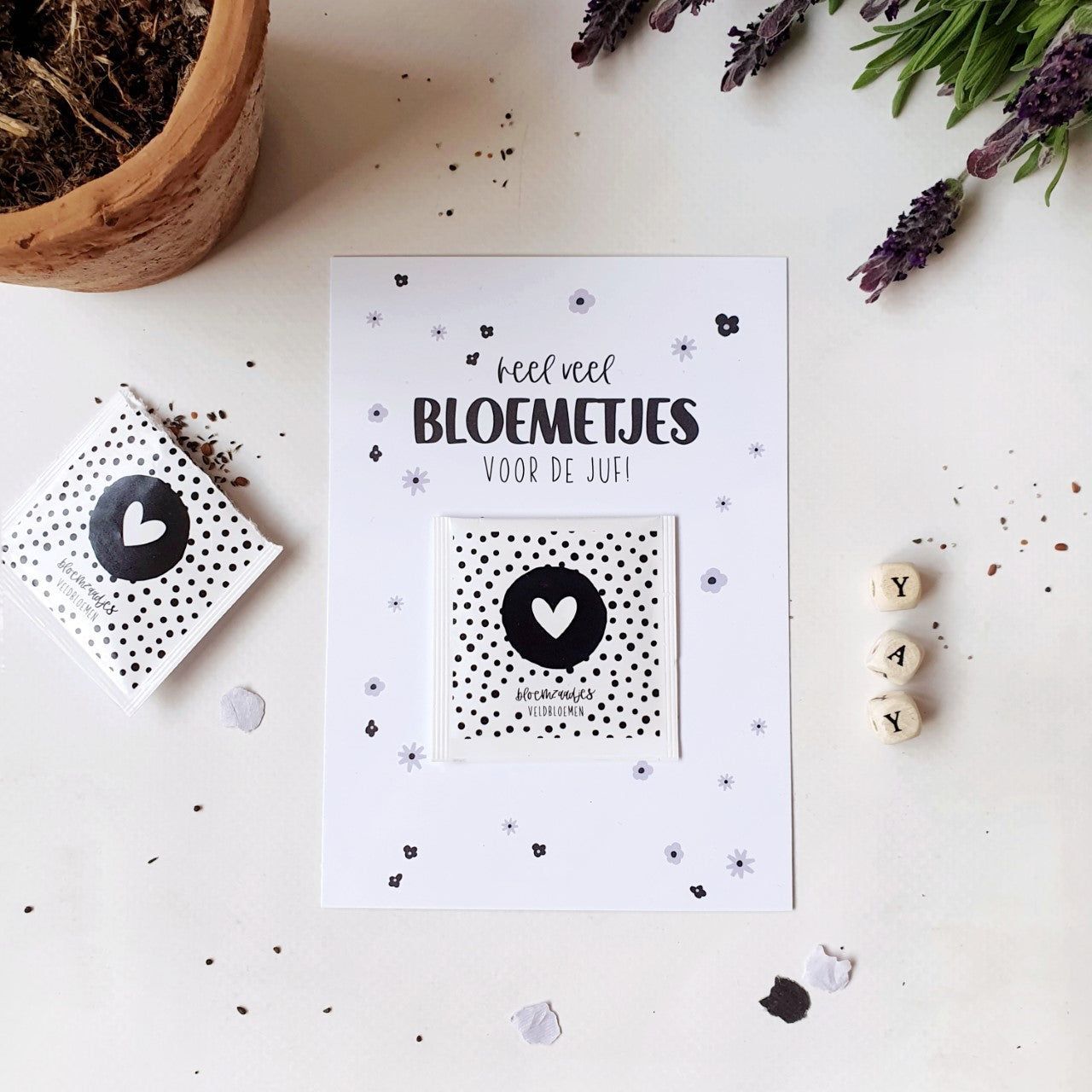 Kaart Heel veel bloemetjes voor de juf met bloemzaadjes