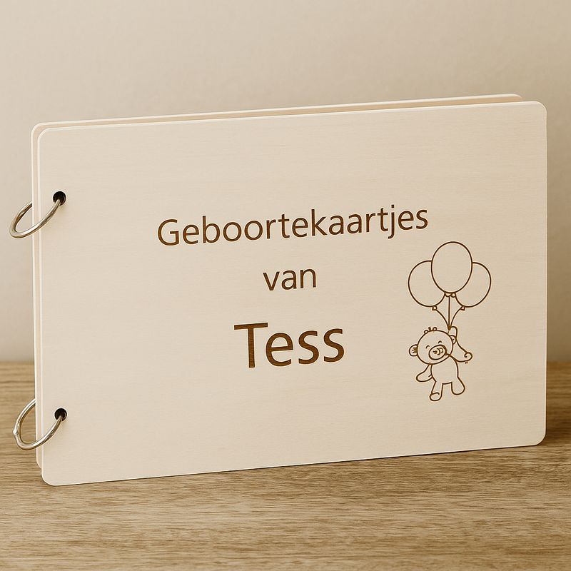 Houten Bewaarboek voor Geboortekaartjes