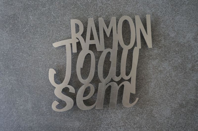 Nieuw jaar, nieuwe voordeur: waarom een RVS naambord het verschil maakt