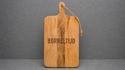 Houten borrelplank | Borreltijd Houten borrelplank met gravering Borreltijd