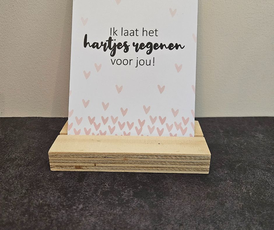 Wenskaart | Ik laat het hartjes regenen voor jou Wenskaart | Ik laat het hartjes regenen voor jou