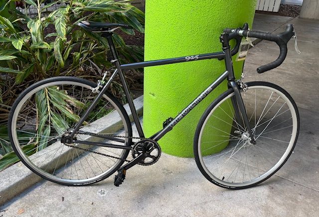 Redline 925 (54cm)