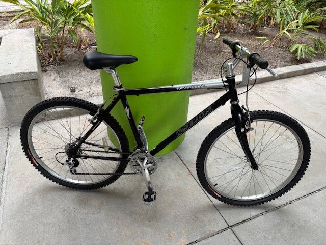 Specialized Hardrock (21&quot;)