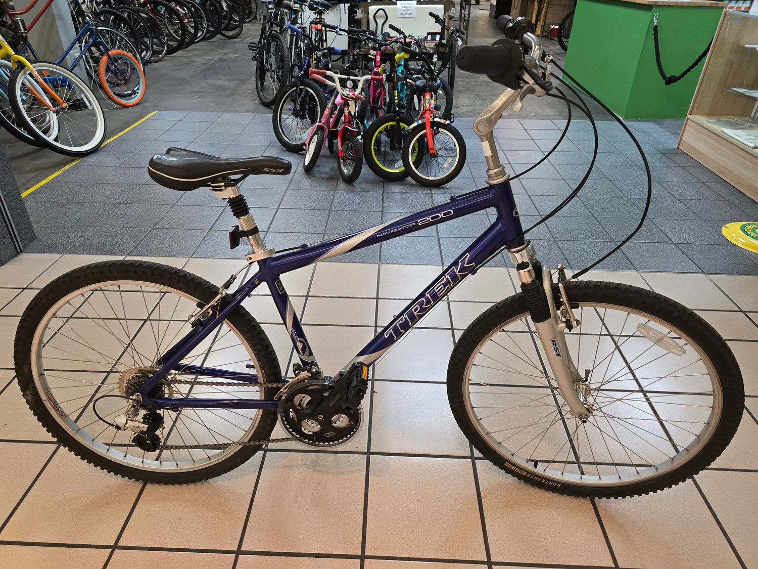 Trek Navigator 200 (16.5&quot;)