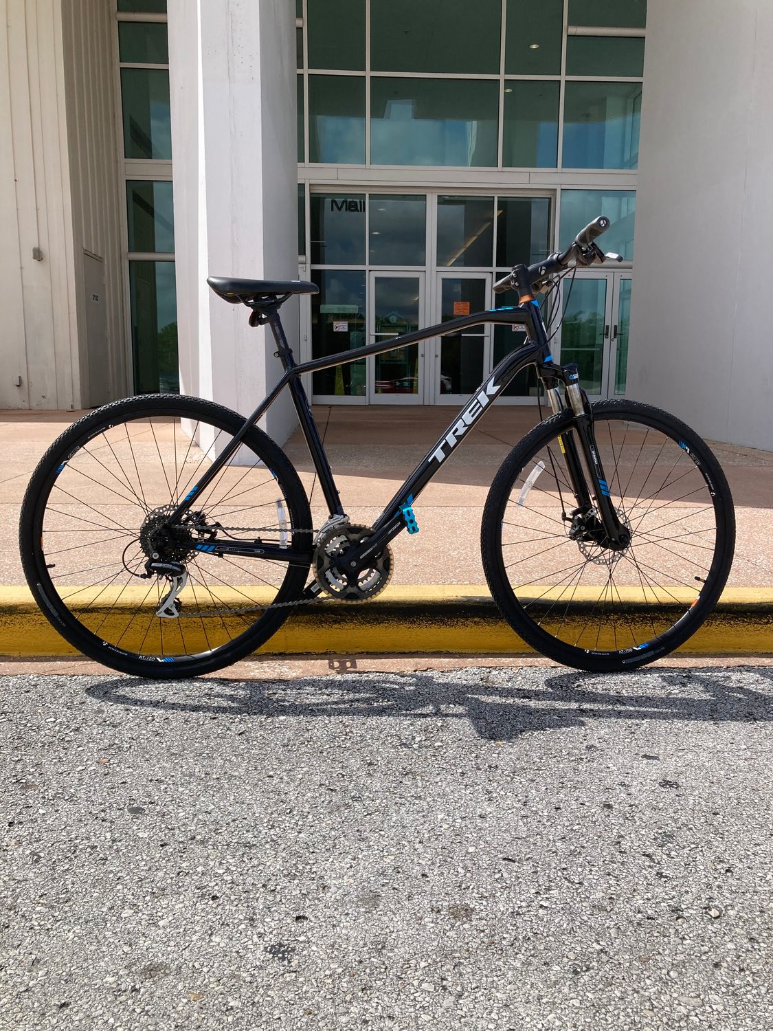 Trek Dual Sport 8.3 DS (22.5")