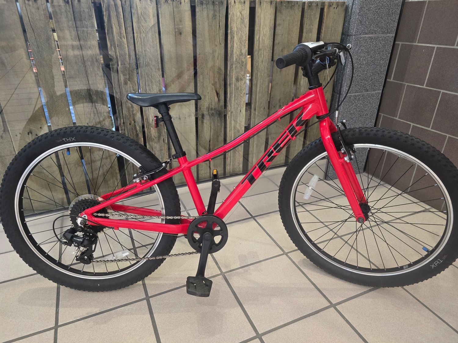 Trek Precaliber Red (24")