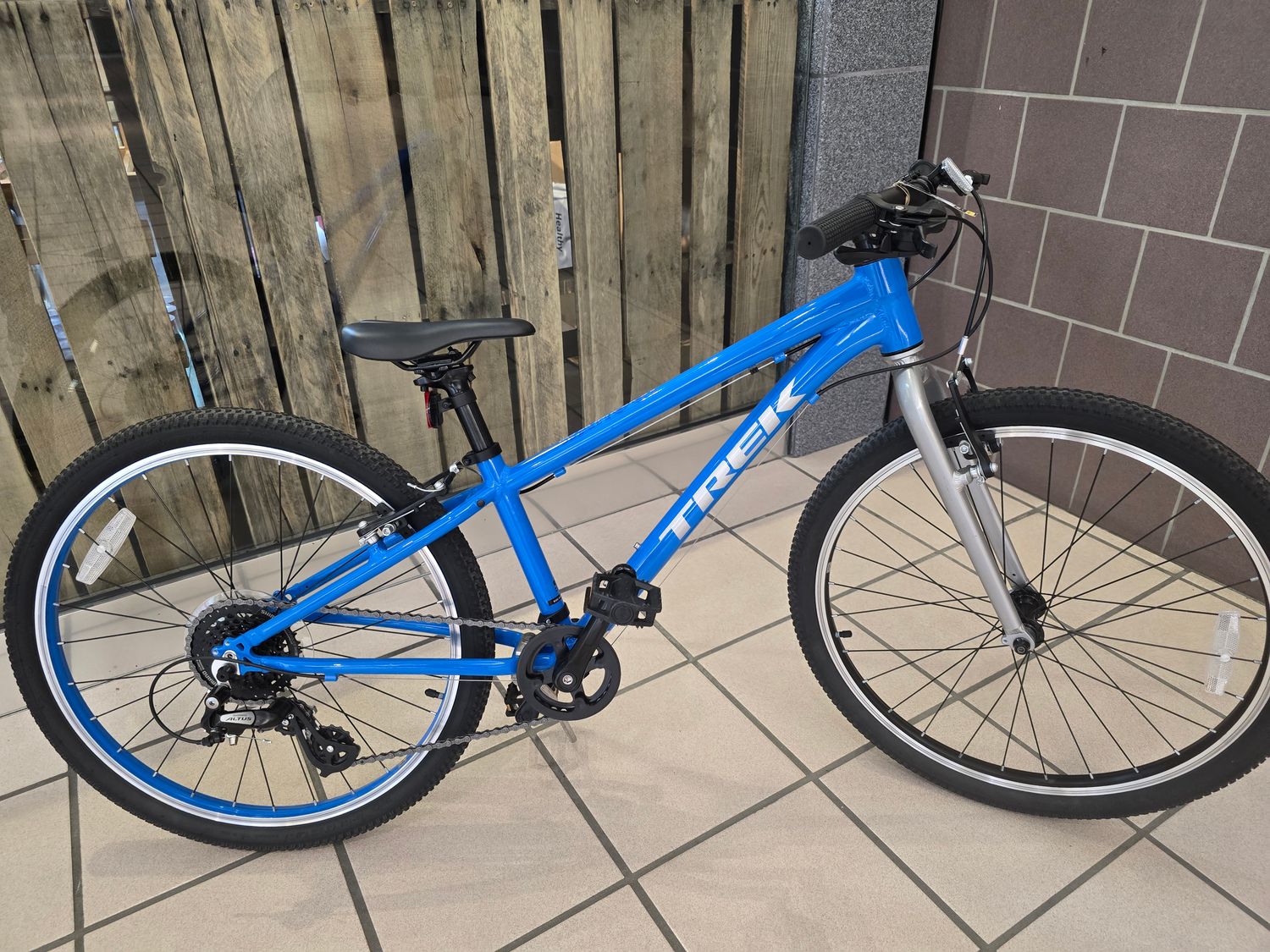 Trek Wahoo Blue(24")