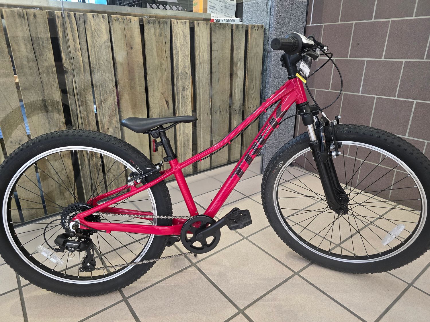 Trek Precaliber Maroon (24")