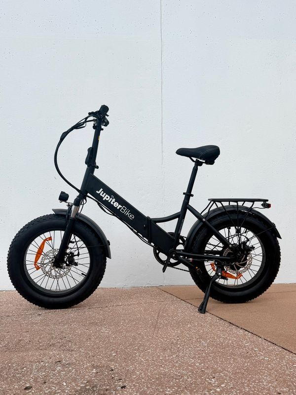Jupiter Bikes Defiant ST Black
