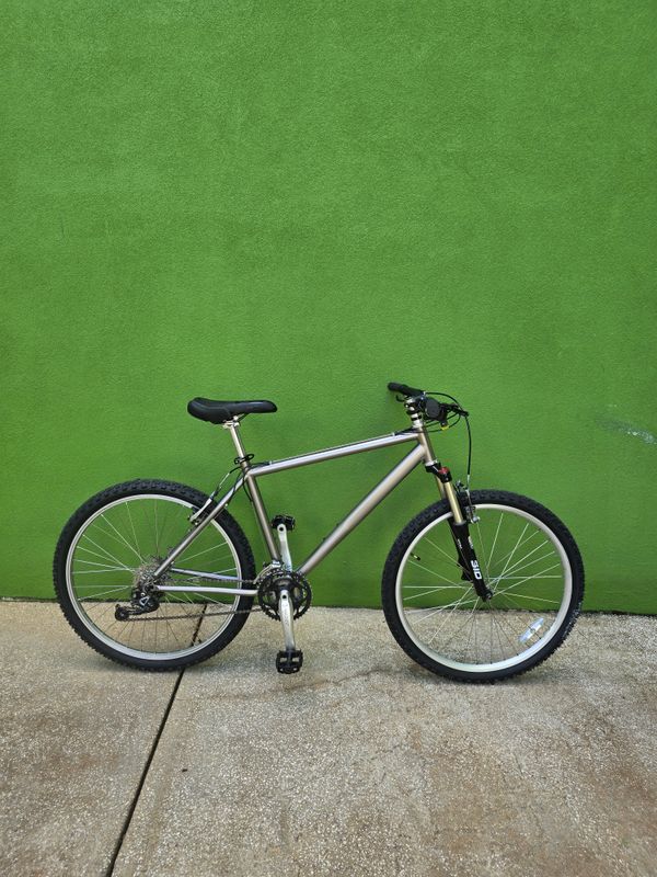 Dean Titanium (18")