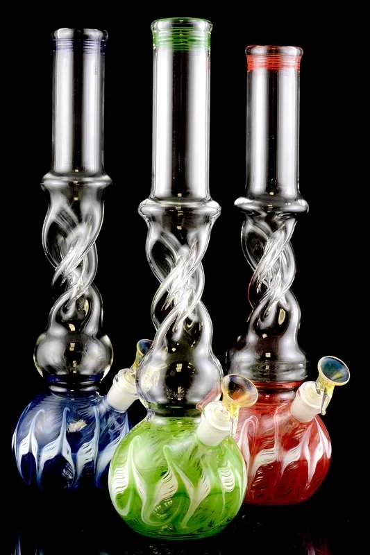 GLASS WATER PIPE