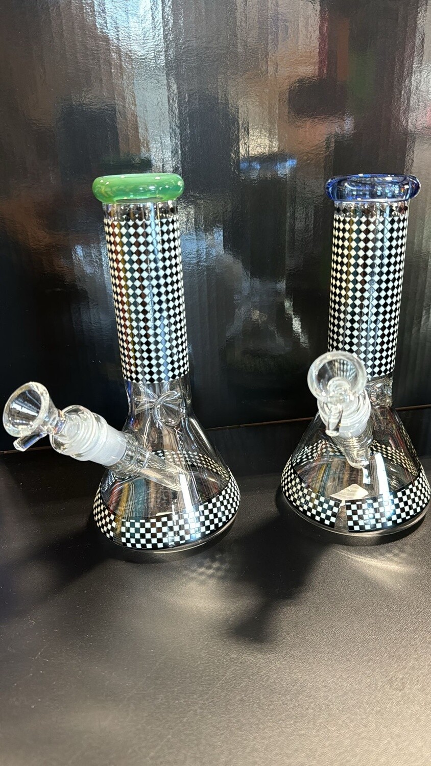 WATER PIPE 8&quot; BEAKER BASE GLOW IN THE DARK  MIX COLOR