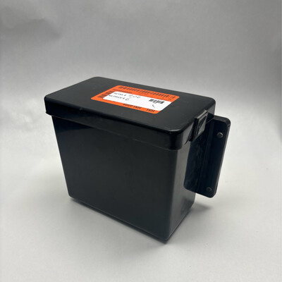 Curt 6&quot; x 5-1/2&quot; x 3-1/4&quot; Breakaway Battery Case with Lockable Tab 52022