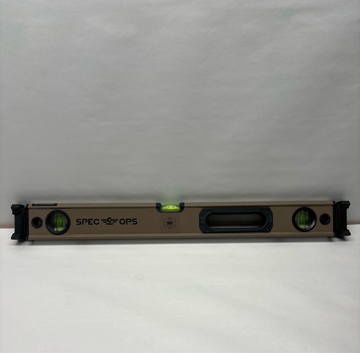 Spec Ops 24 in. Magnetic Box Beam Level, Tourniquet Bungee System, 33% Larger Block Vials, Aluminum SPEC-LEVEL24M.