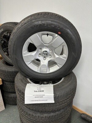 18&quot;2019-2023 Dodge Ram 1500 6 Lug Takeoff Wheels W/ Tires 19326