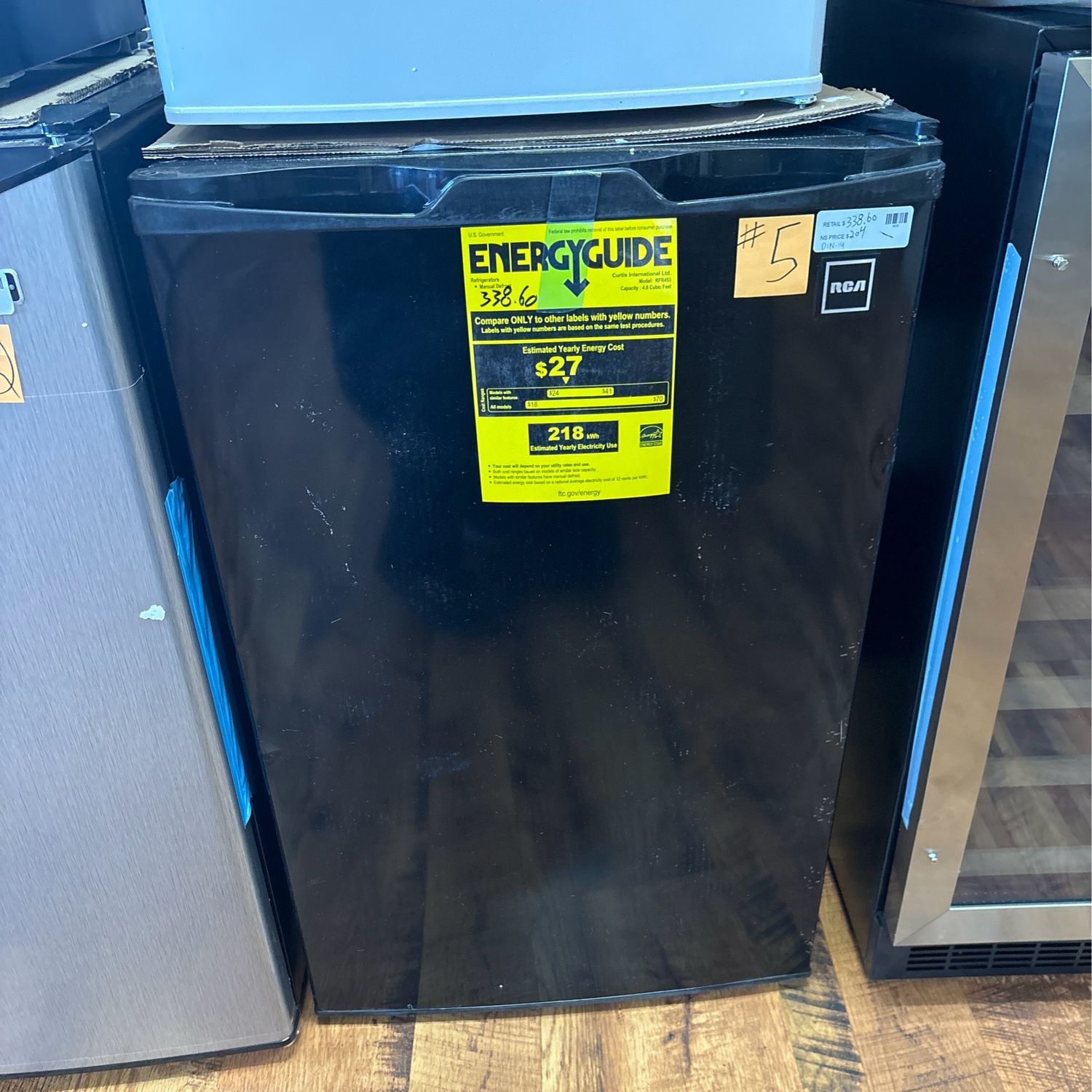 RCA Refrigerator RFR453