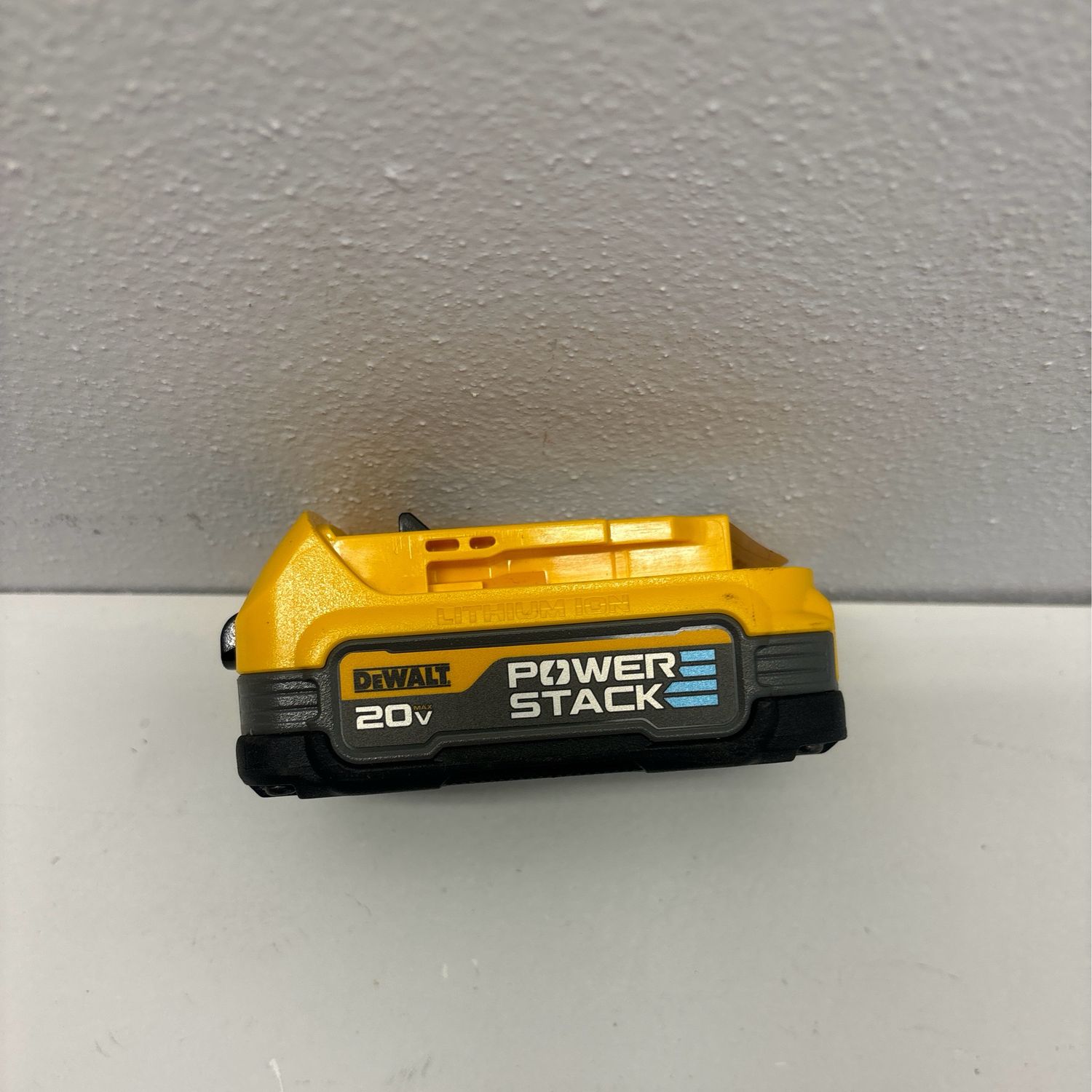 Dewalt 20V MAX POWERSTACK Compact Battery DCBP034
