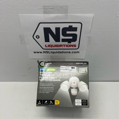 Commercial Electric 240-Degree White Motion Activated Integrated LED Outdoor Twin Head Security Flood Light, 4000K IS08a240030WHTH USED
