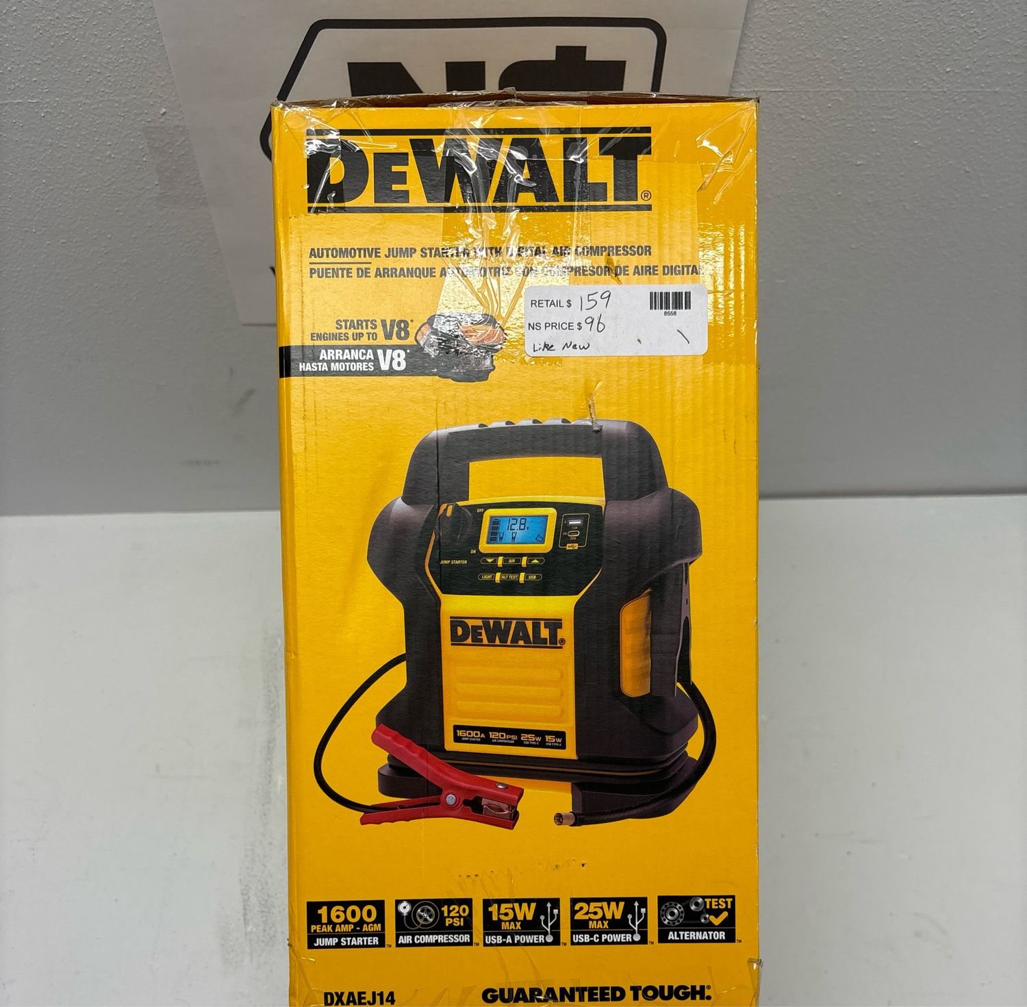 Dewalt 1600 Peak Amp Jump Starter with Digital Compressor and USB Power Bank DXAEJ14 . .