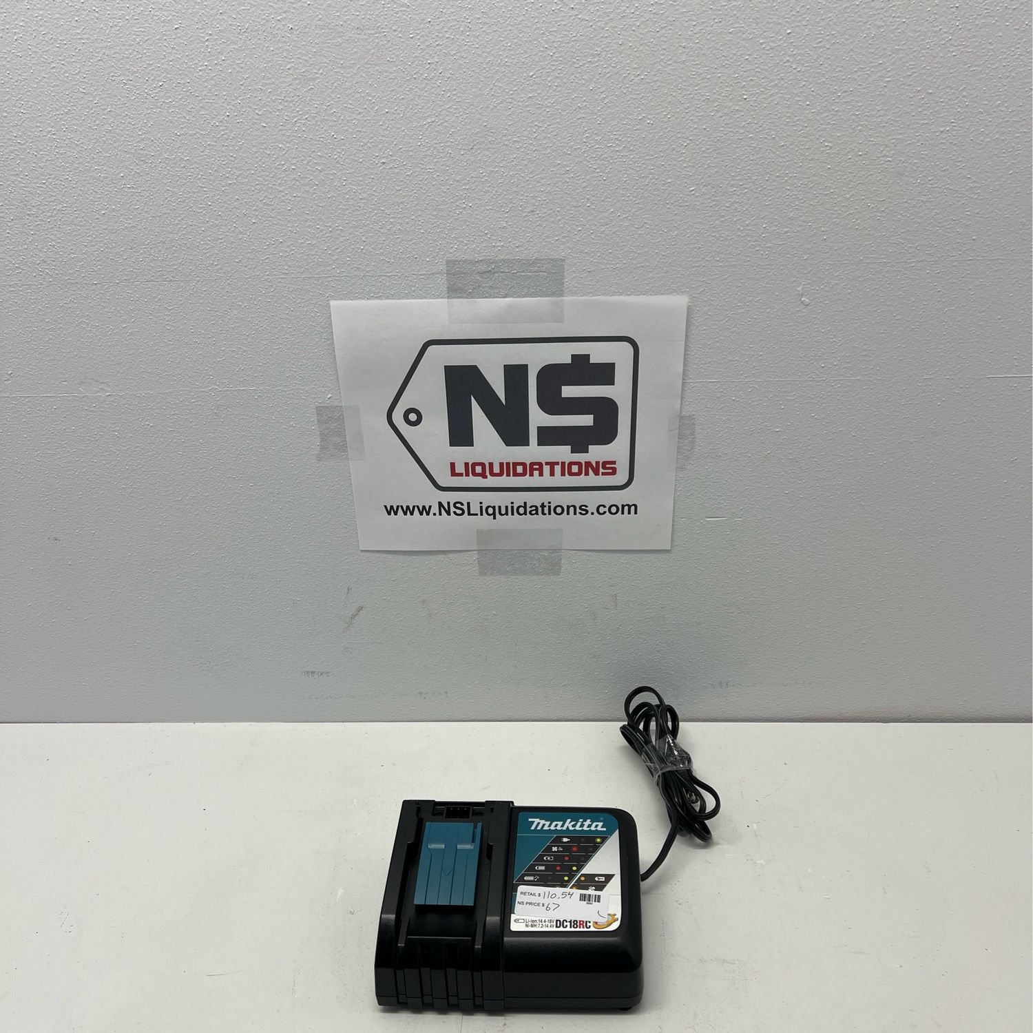 Makita 18V LXT Lithium-Ion Rapid Optimum Battery Charger DC18RC