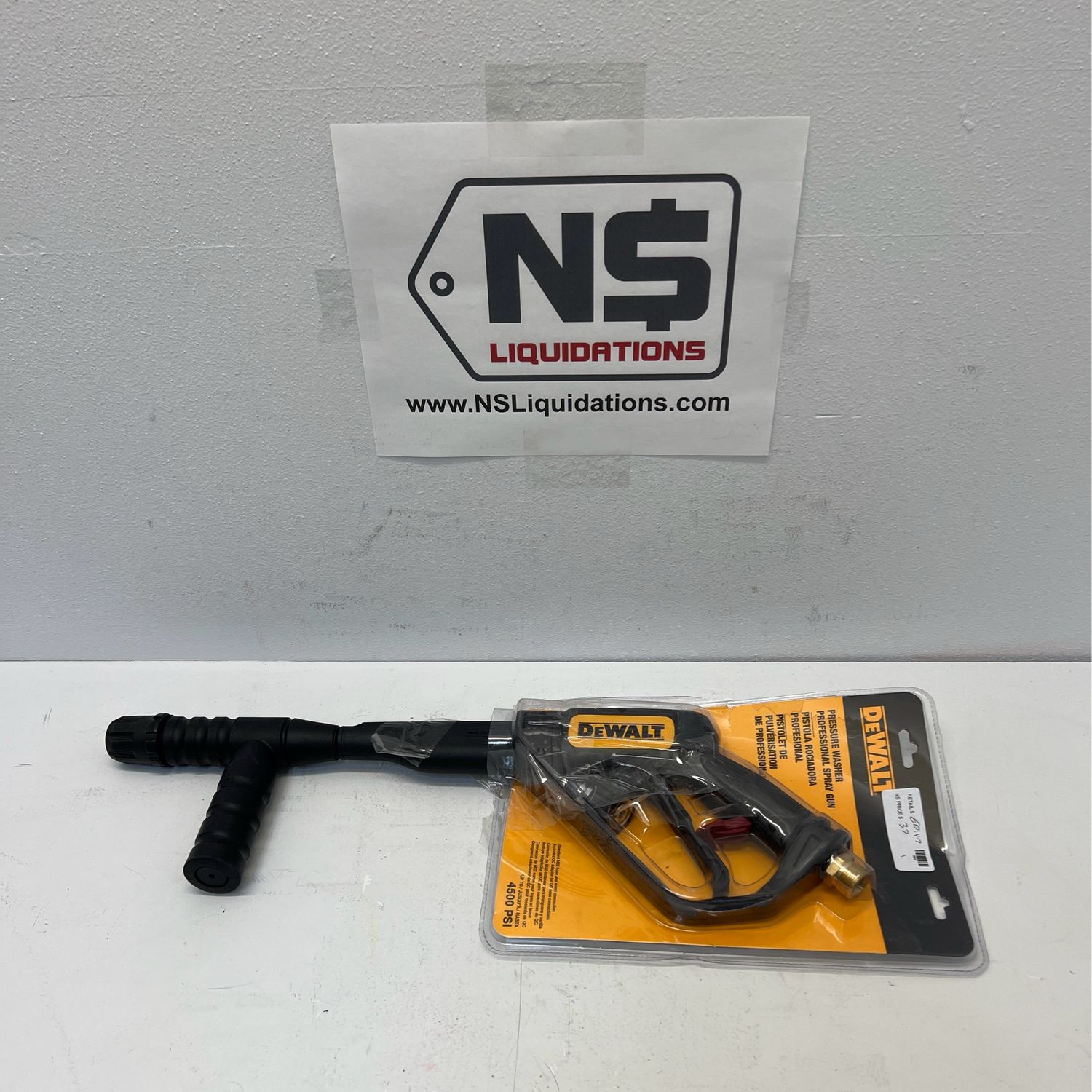 Dewalt Spray Gun with Side Assist Handle, M22 Connections for Cold Water 4500 PSI Pressure Washer, QC Adapter Included DXPA45SG