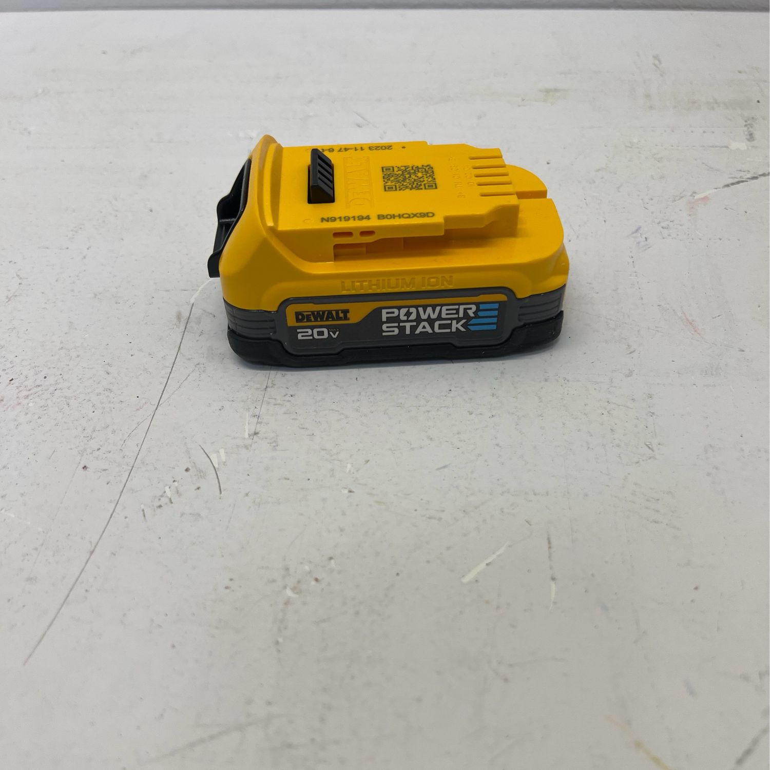 Dewalt 20V MAX POWERSTACK Compact Battery DCBP034..