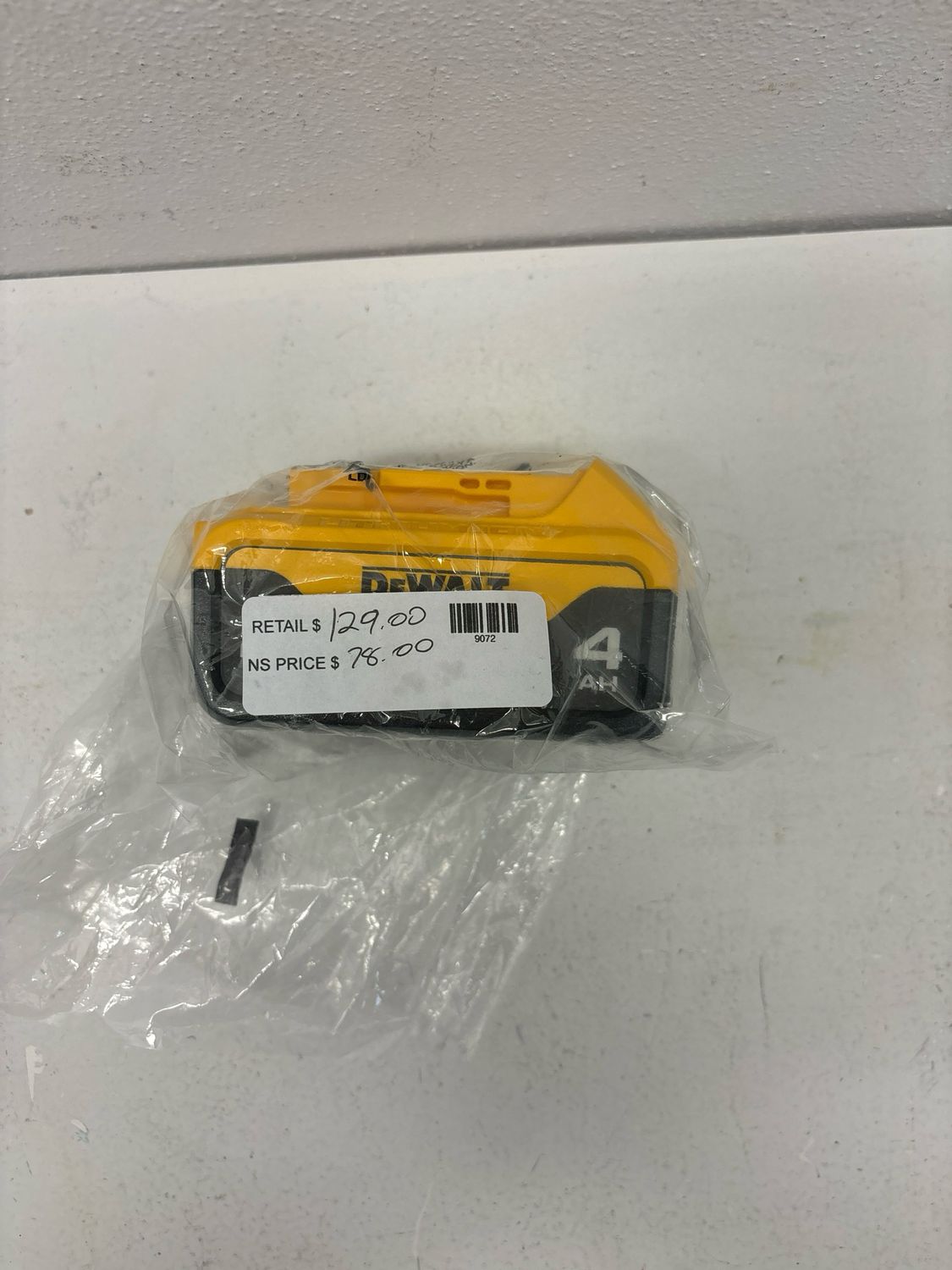 Dewalt 20V MAX Premium Lithium-Ion 4.0Ah Battery Pack DCB204