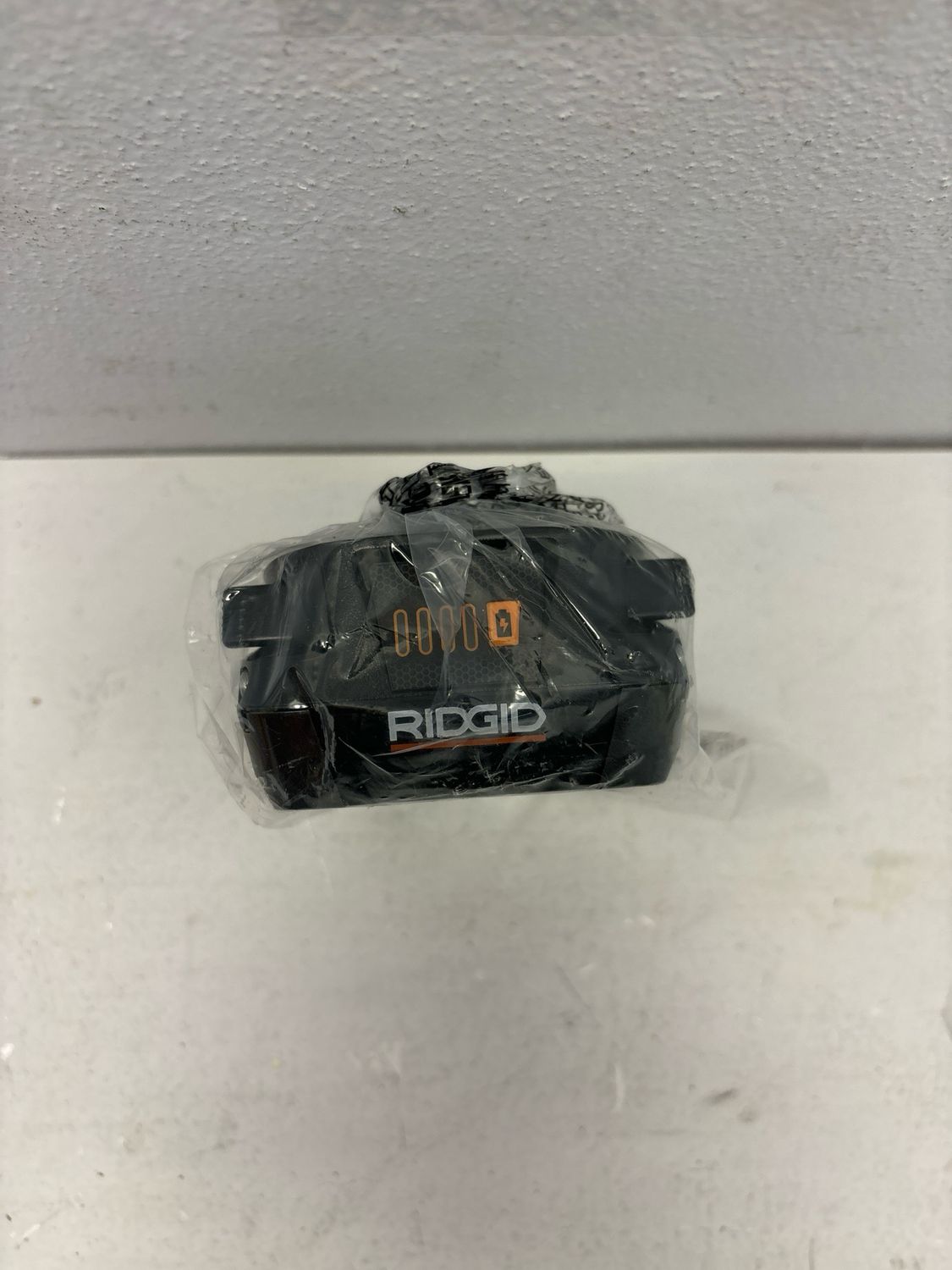 Ridgid 18V 2.0 Ah Lithium-Ion Battery AC8400802 . .