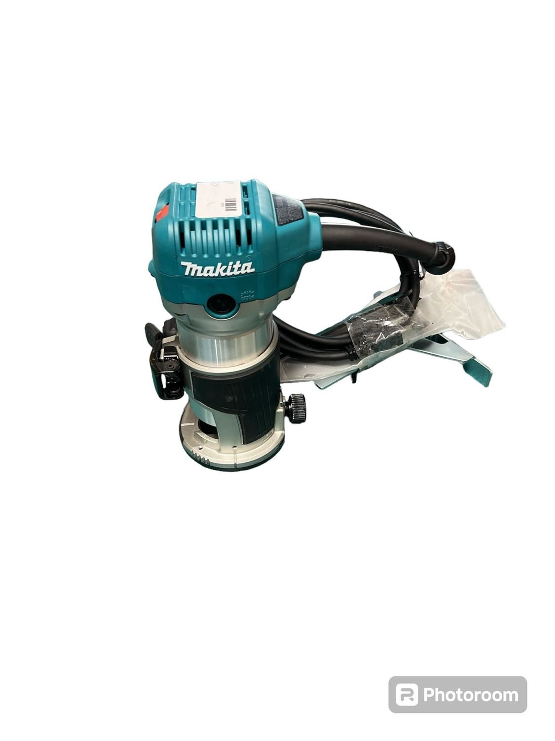 Makita 6.5 Amp 1-1/4 HP Corded Fixed Base Variable Speed Compact Router with Quick-Release RT0701C .