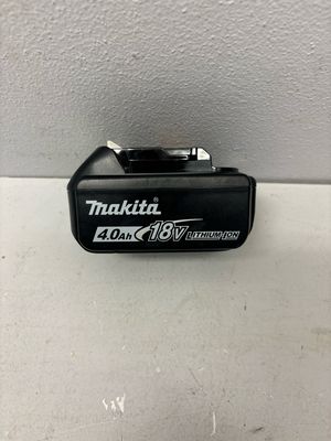 Makita 18V LXT Lithium-Ion High Capacity Battery Pack 4.0Ah with Fuel Gauge BL1840B .