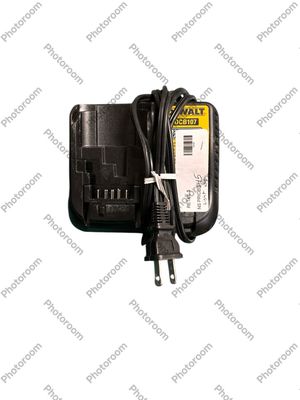 Dewalt 12V to 20V MAX Charger DCB107 . .