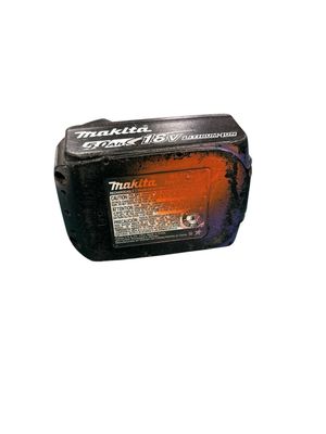 Makita 18V LXT Lithium-Ion High Capacity Battery Pack 5.0Ah with Fuel Gauge BL1850B. .