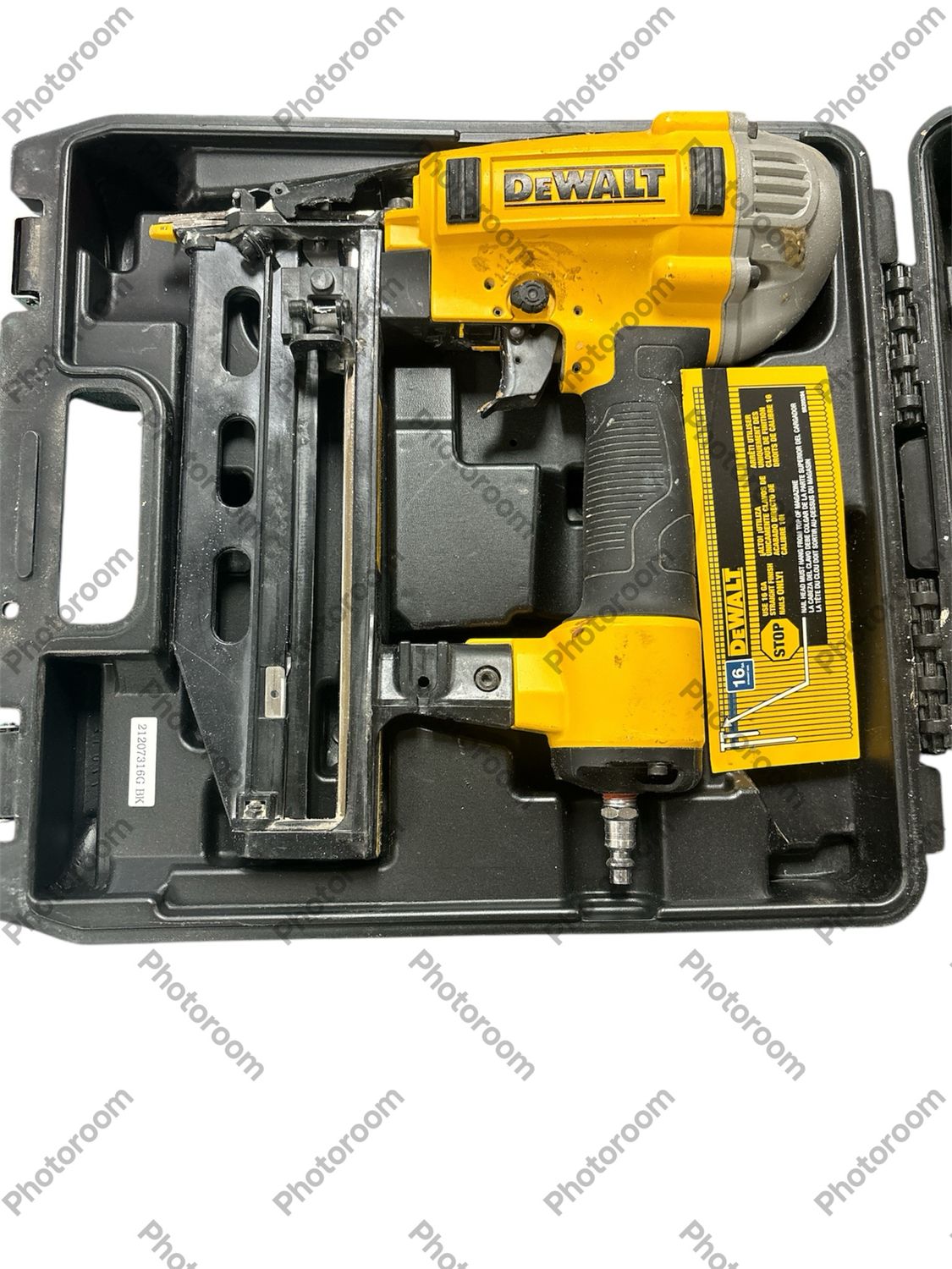 DEWALT Pneumatic 16-Gauge 2-1/2 in. Corded Finishing Nailer DWFP71917